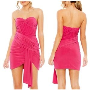 Mac Duggar strapless pink dress